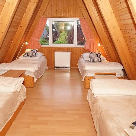 Zeltdachhaus Mit Parkplatz Vor Der Haustuer Feriehus *