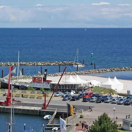 Zeltdachhaus Mit Parkplatz Vor Der Haustuer Feriehus